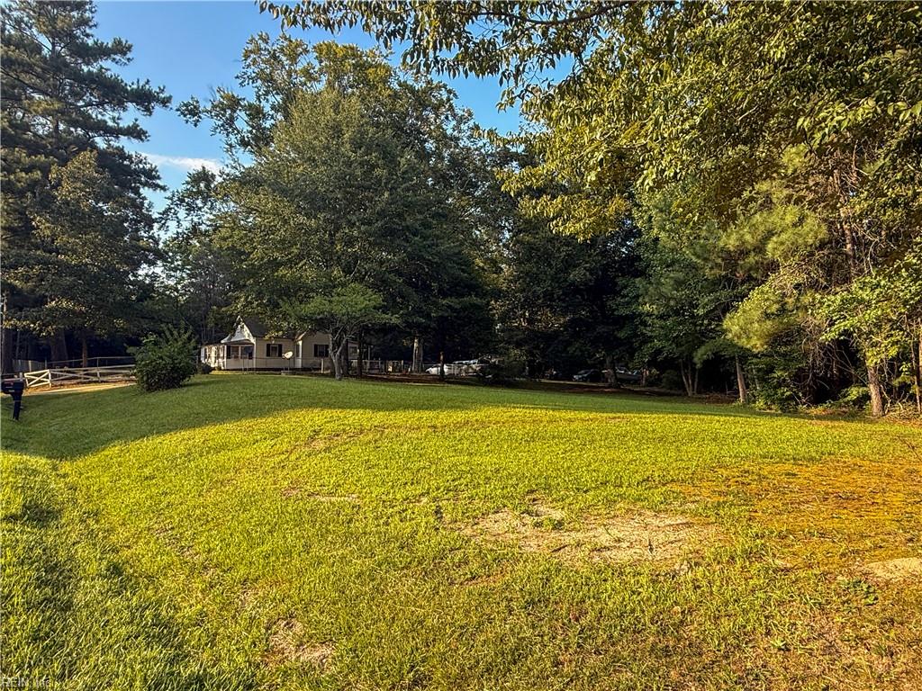 17011 Longview Dr Property Photo 2