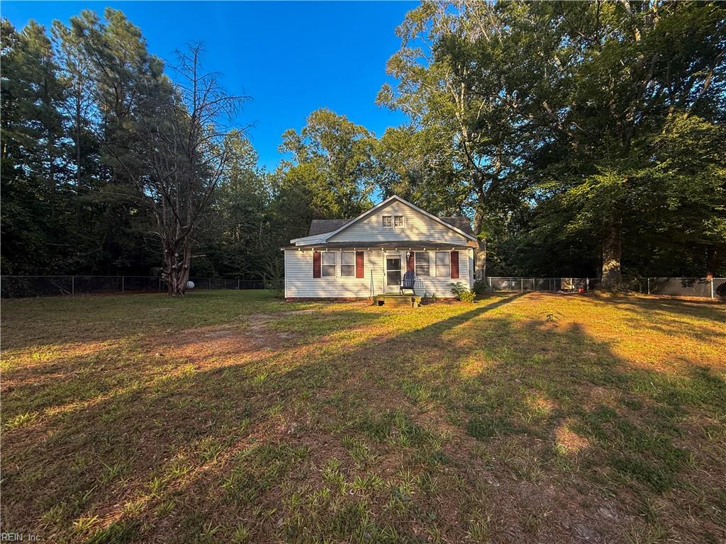 17011 Longview Dr Property Photo 3