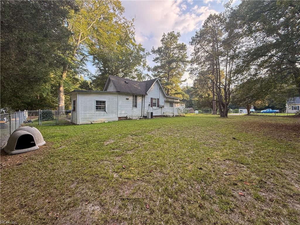 17011 Longview Dr Property Photo 5