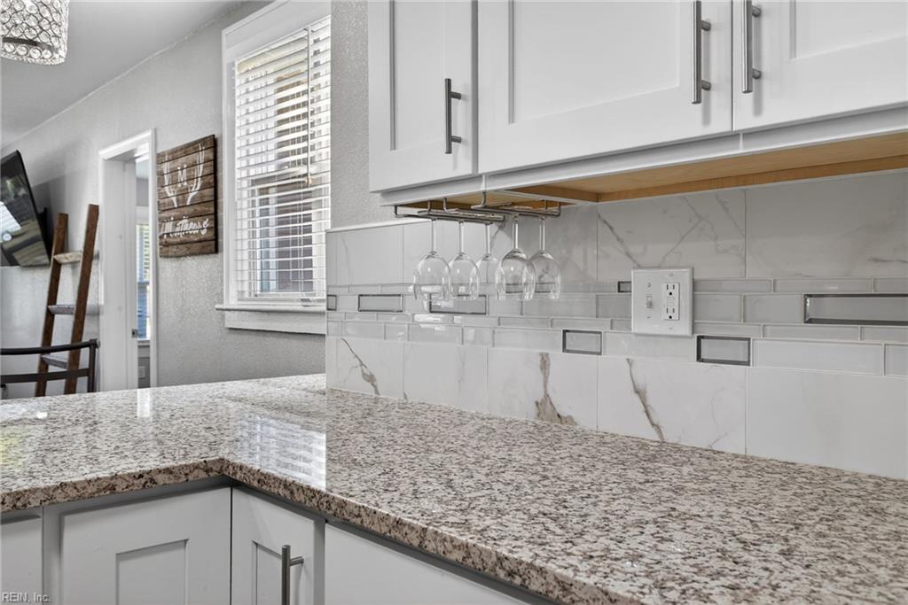 526 Brook Ave Property Photo 11