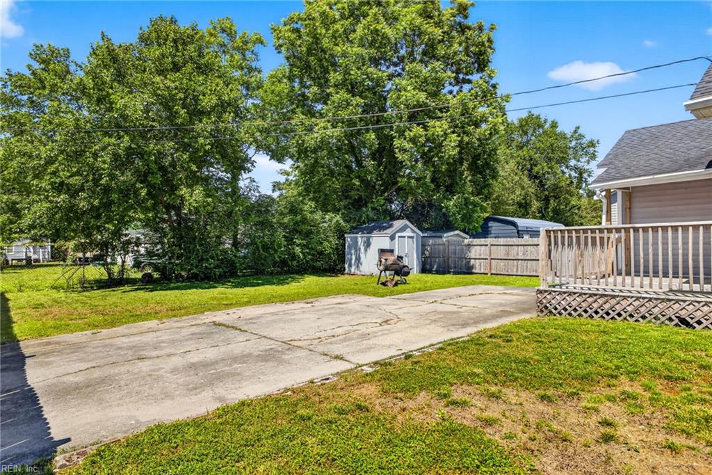 526 Brook Ave Property Photo 21