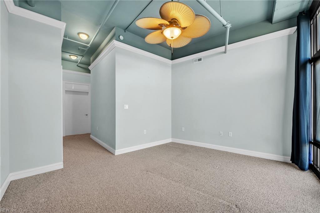 415 Saint Pauls Blvd Property Photo 8