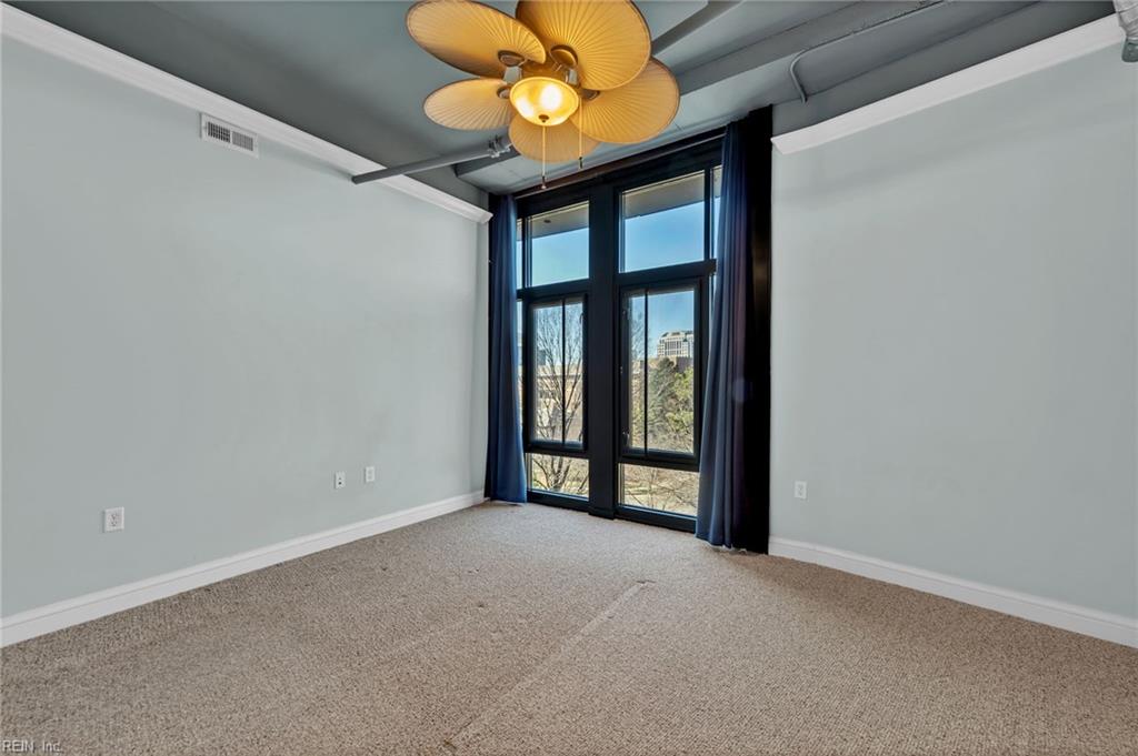 415 Saint Pauls Blvd Property Photo 10