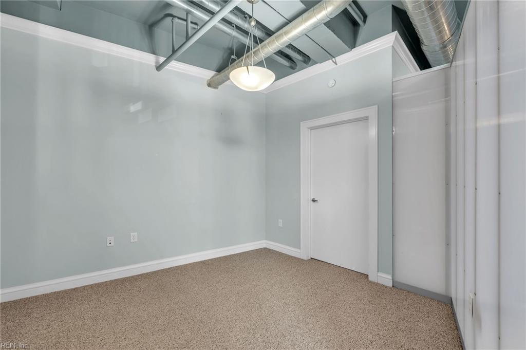 415 Saint Pauls Blvd Property Photo 27