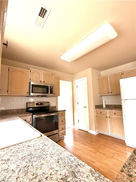 209 Springbrook Ln Property Photo 17