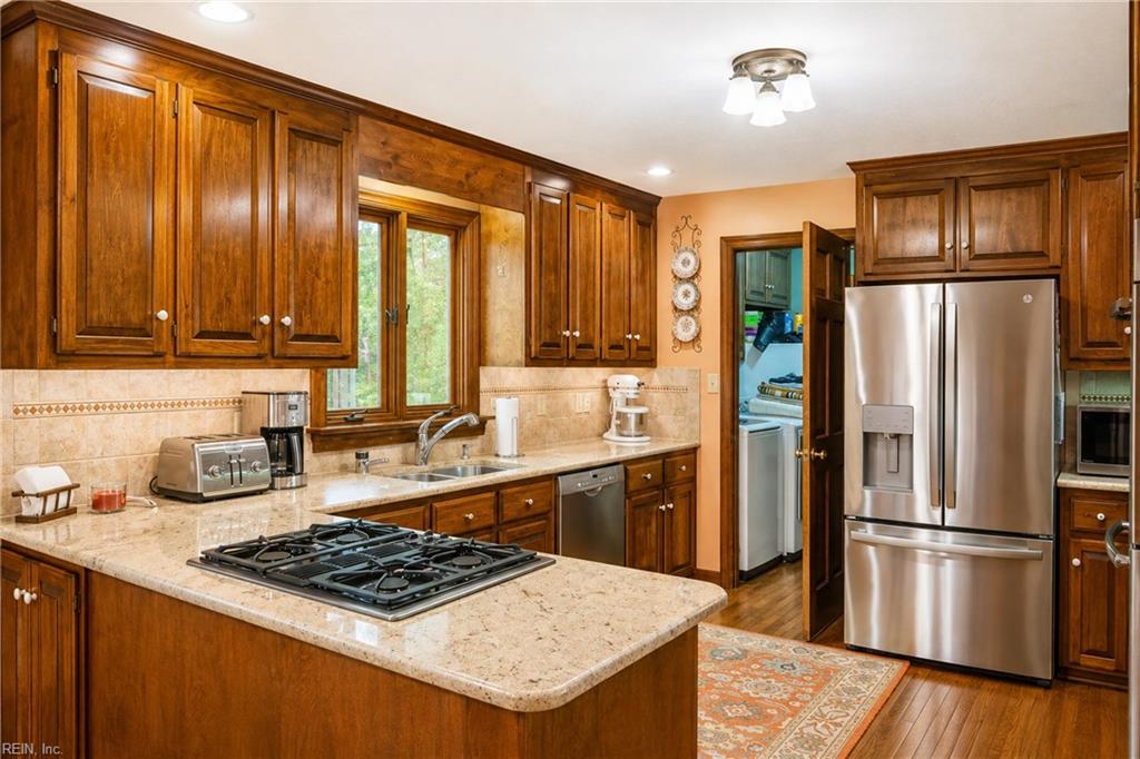 100 Thorpes Parish Property Photo 4