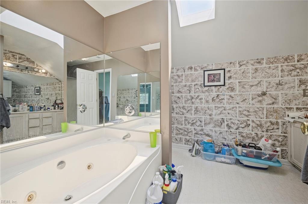 2101 Kanturk Ct Property Photo 29
