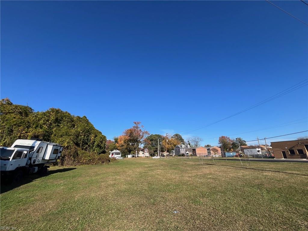 915 W 26th Street St Property Photo 15
