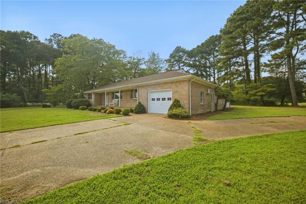 364 Oak Point Rd Property Photo 3