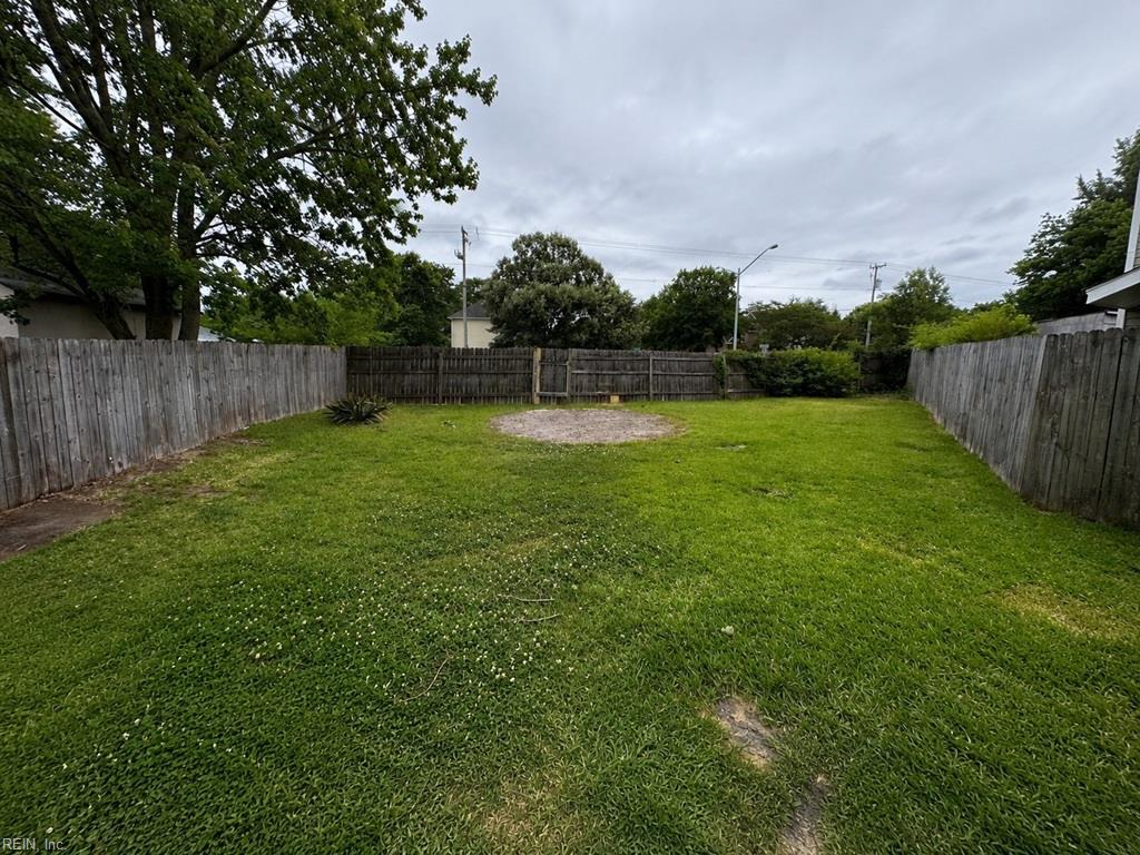 1684 Guthrie St Property Photo 15