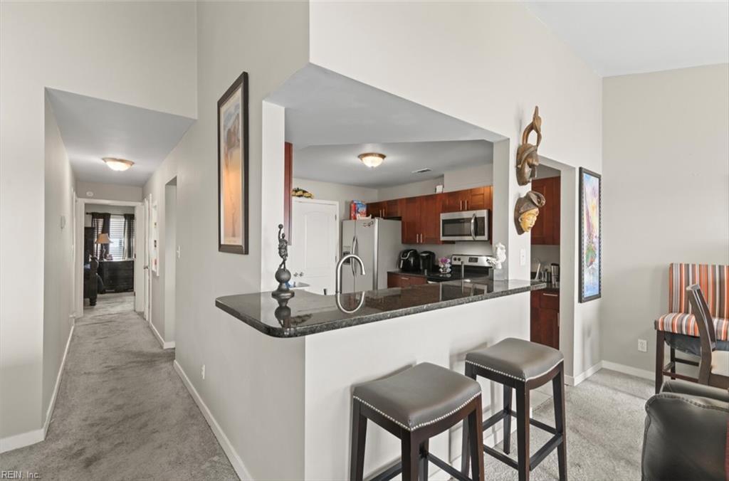 223 Island Cove Ct Property Photo 9