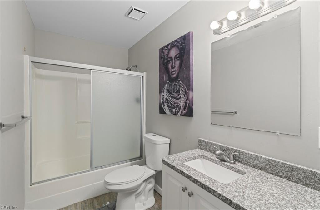 223 Island Cove Ct Property Photo 14