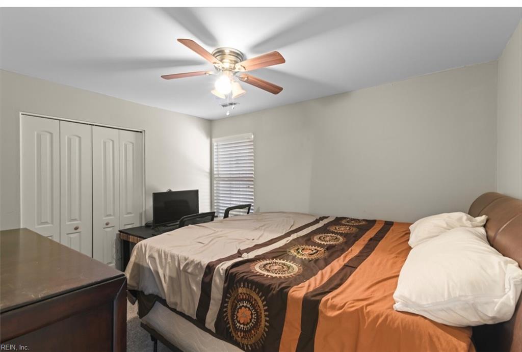223 Island Cove Ct Property Photo 15
