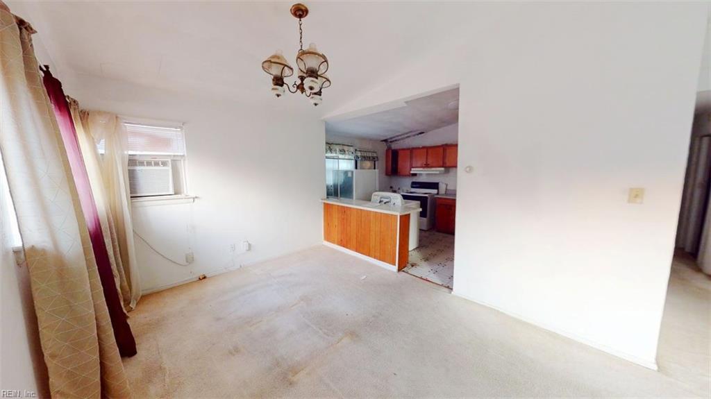 300 Pepper Mill Ct Property Photo 8