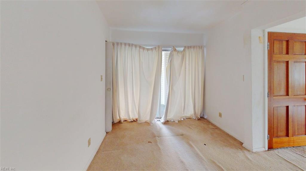 300 Pepper Mill Ct Property Photo 16