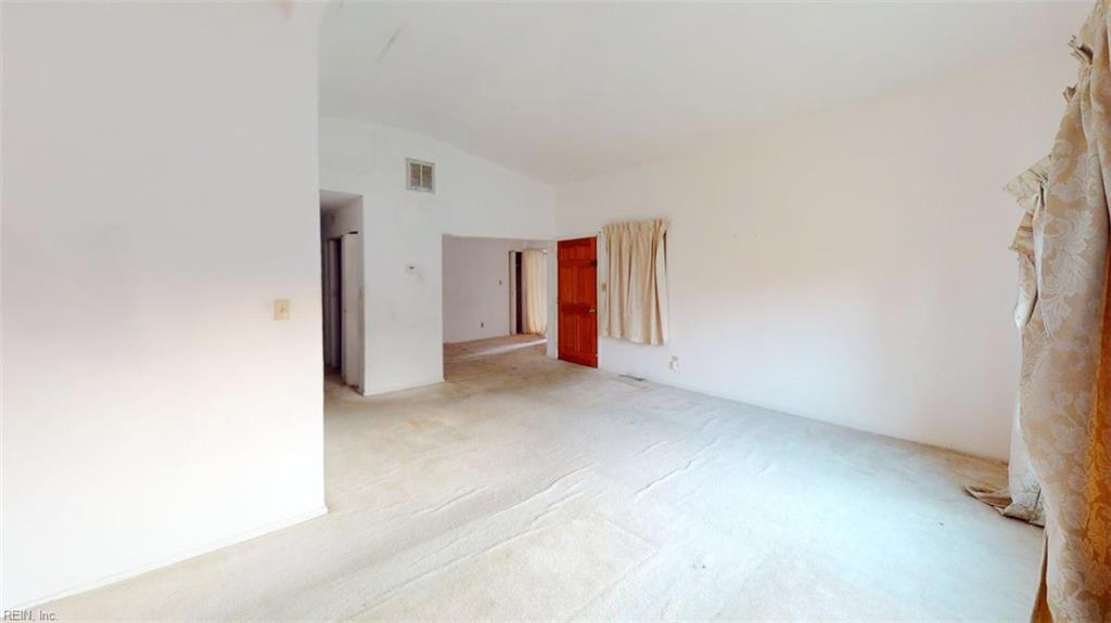 300 Pepper Mill Ct Property Photo 18