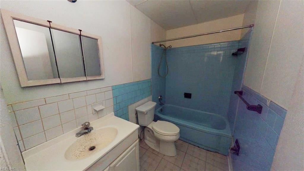 300 Pepper Mill Ct Property Photo 23