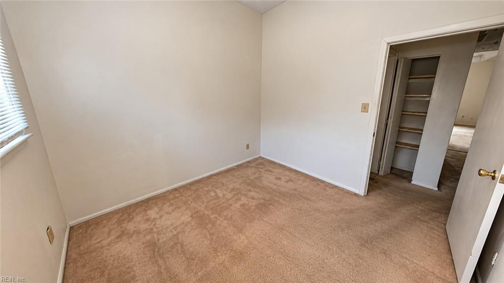 300 Pepper Mill Ct Property Photo 28