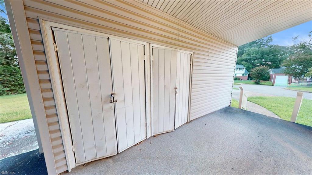300 Pepper Mill Ct Property Photo 35