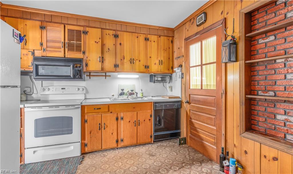 19 Sidney Pl Property Photo 2
