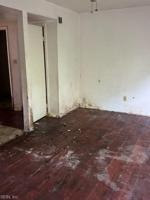 1604 Darren Cir Property Photo 5