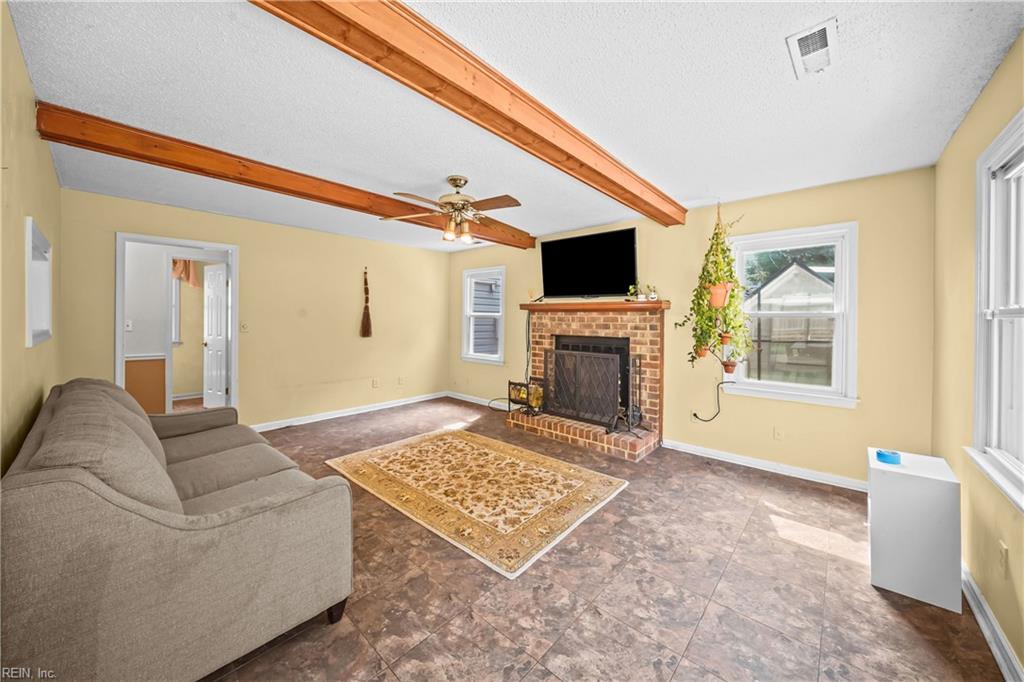 1489 Round Hill Dr Property Photo 13