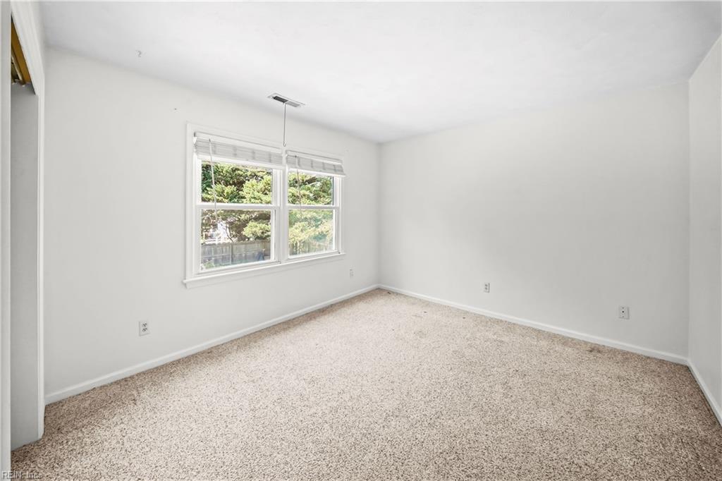 1489 Round Hill Dr Property Photo 29