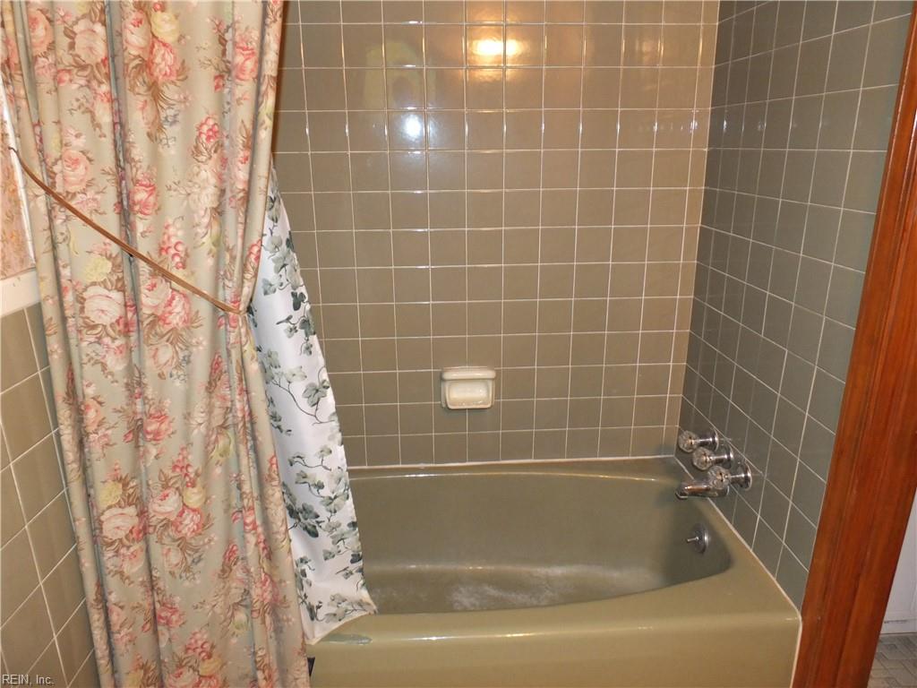 6138 Ivor Ave Property Photo 9