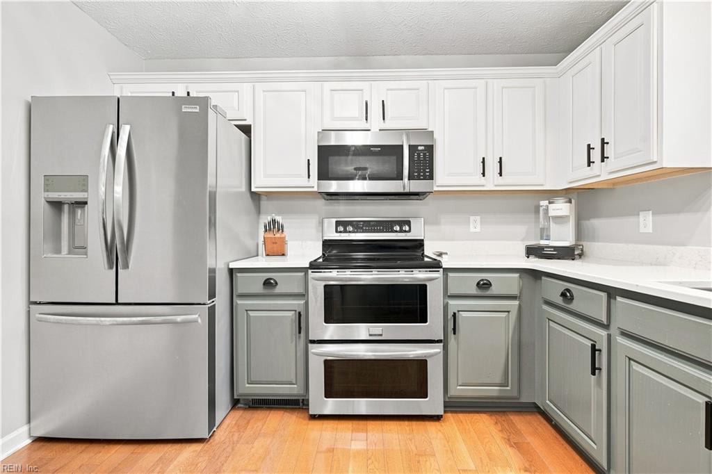 437 Evergreen Way Property Photo 11