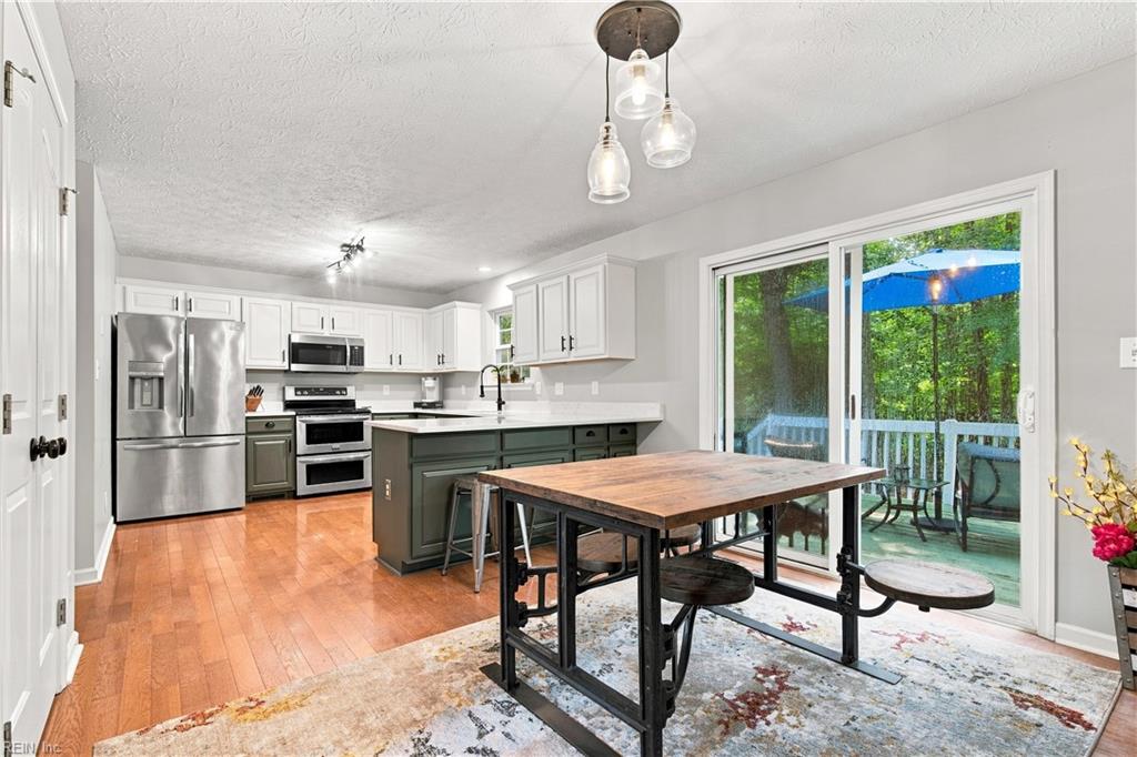 437 Evergreen Way Property Photo 14