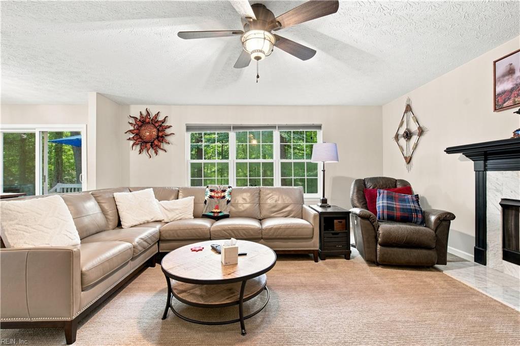 437 Evergreen Way Property Photo 17