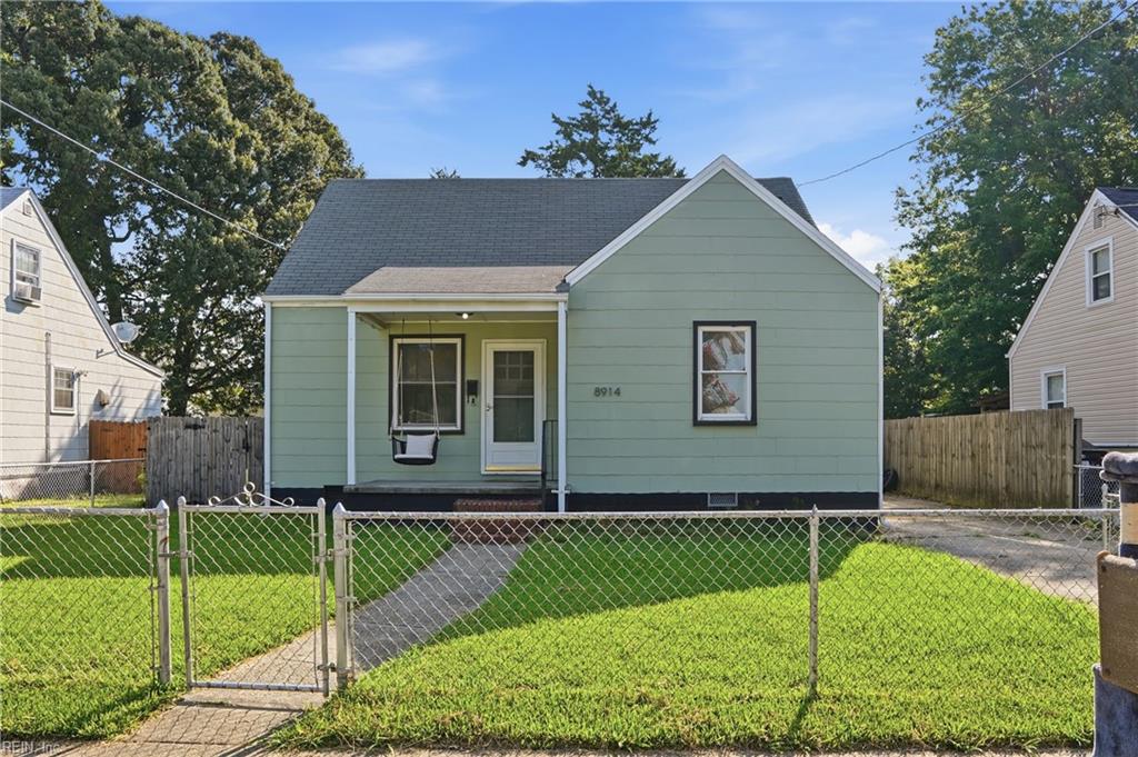 8914 Devon St Property Photo 4