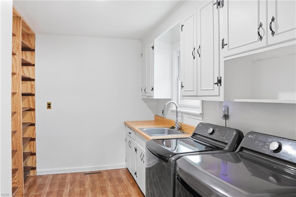 8914 Devon St Property Photo 9