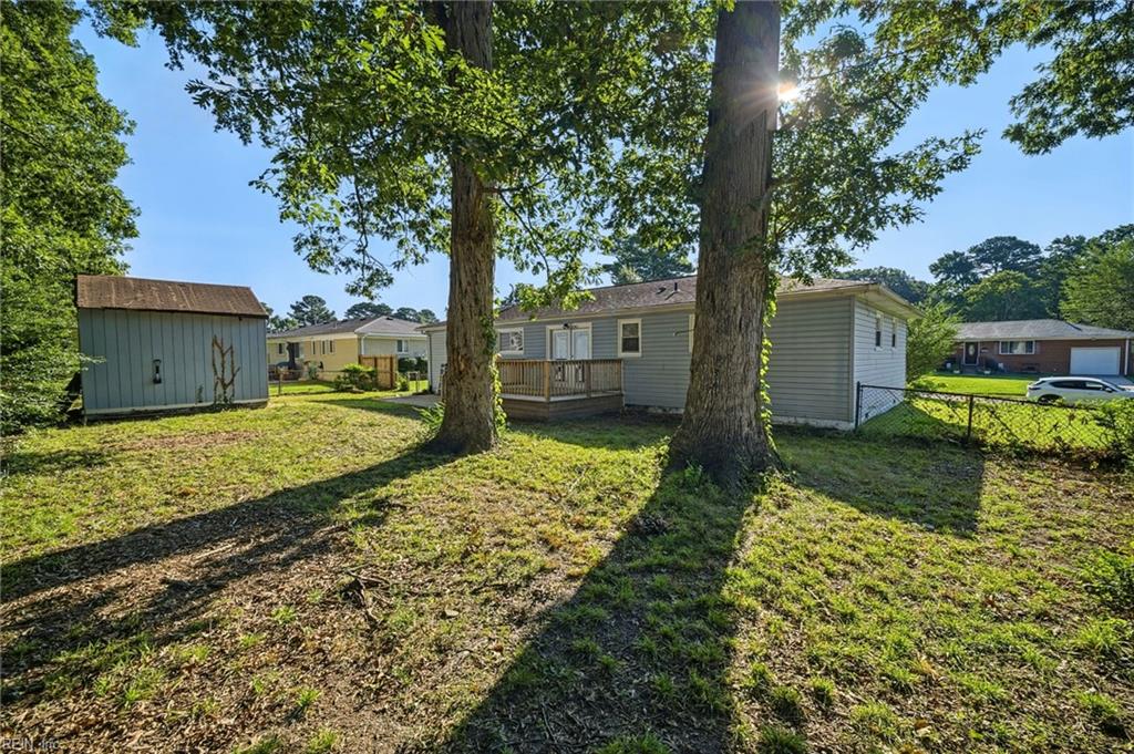 421 Duplin St Property Photo 29