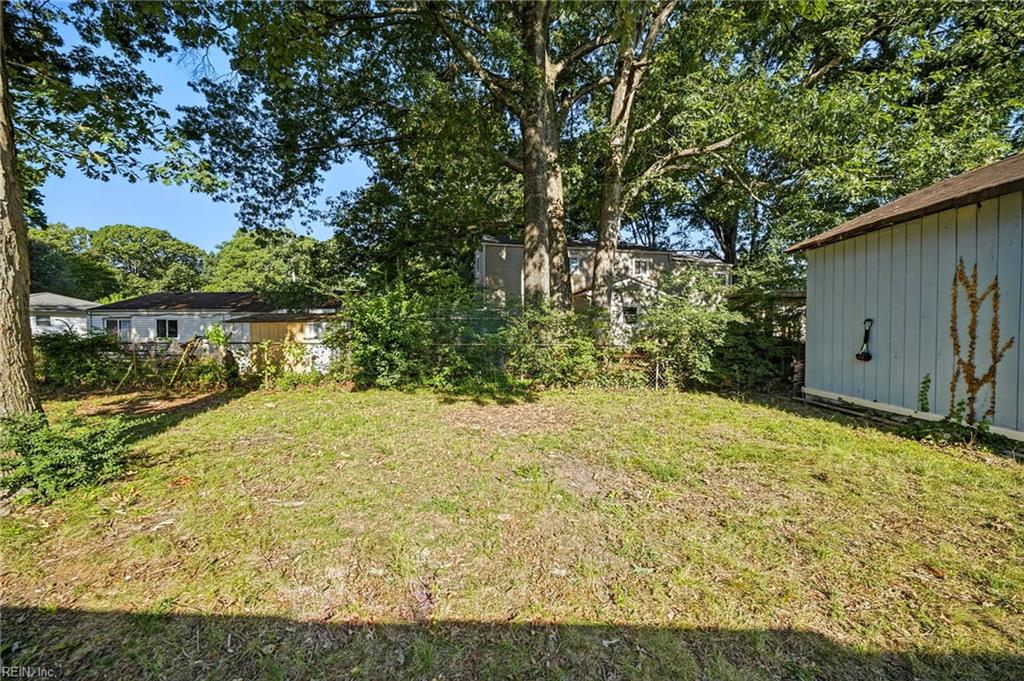 421 Duplin St Property Photo 30