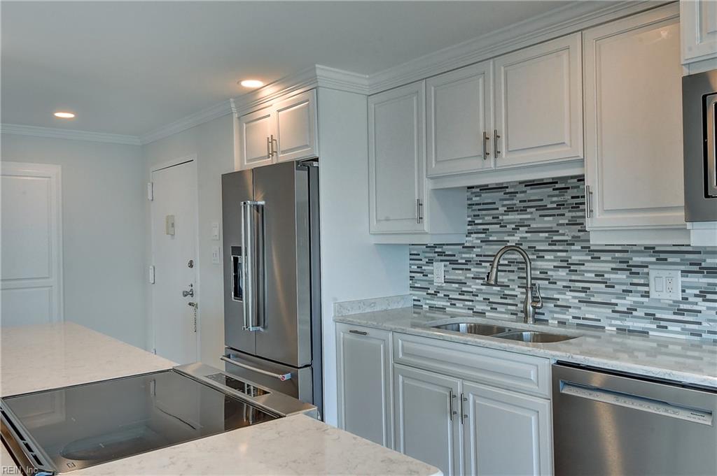 2830 Shore Dr Property Photo 24