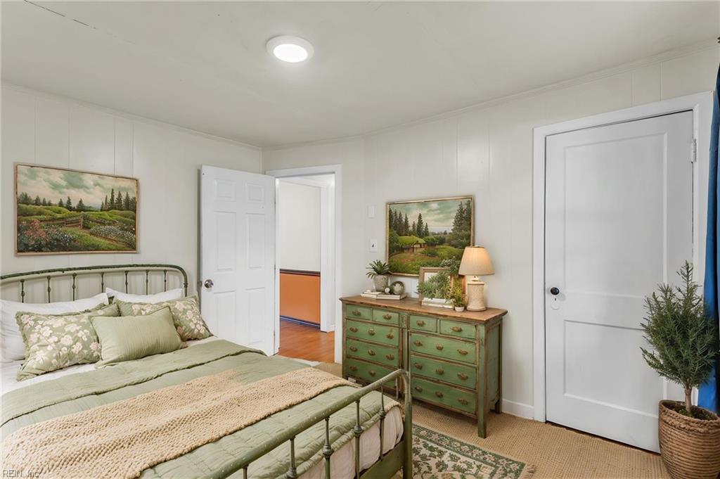 607 Warwickshire Ct Property Photo 15
