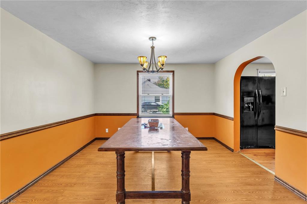 607 Warwickshire Ct Property Photo 22