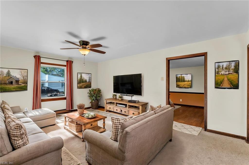 607 Warwickshire Ct Property Photo 27