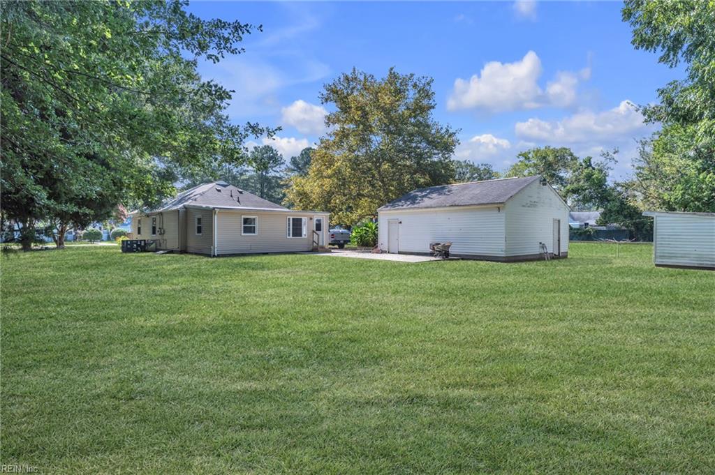 607 Warwickshire Ct Property Photo 29