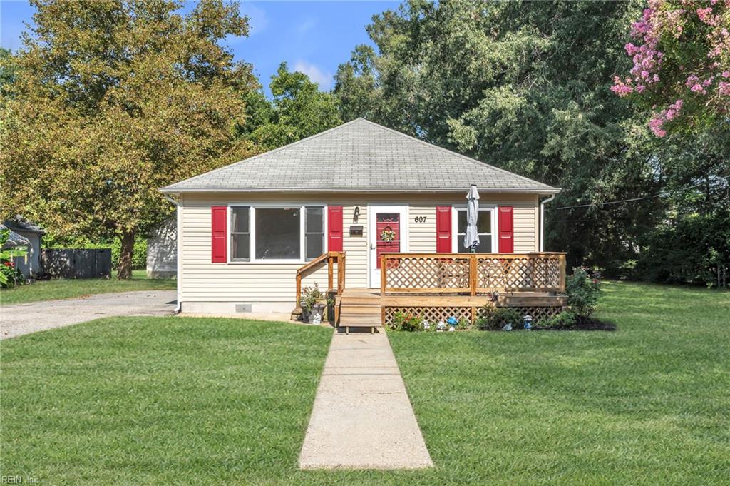 607 Warwickshire Ct Property Photo 33