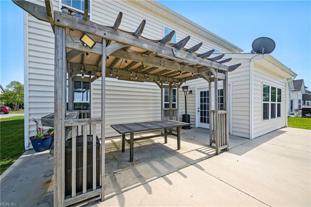 118 Oak Hill Ln Property Photo 3
