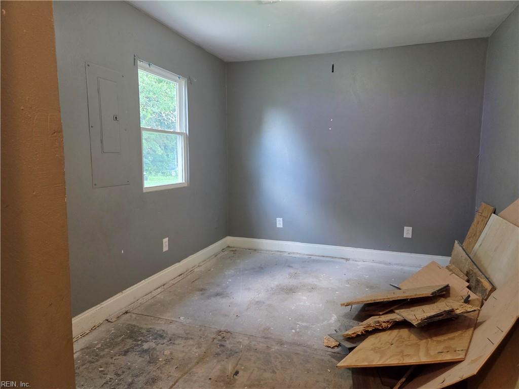 7 Barney Pl Property Photo 9