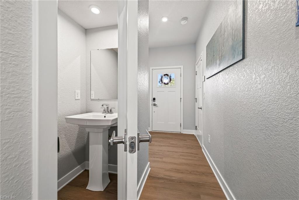 1621 Songbird Ln Property Photo 12