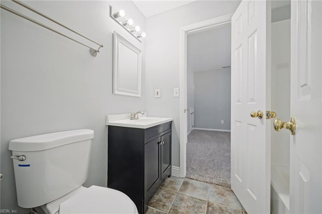 9510 13th Bay St Property Photo 15