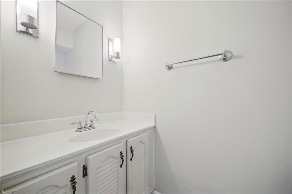 9510 13th Bay St Property Photo 20
