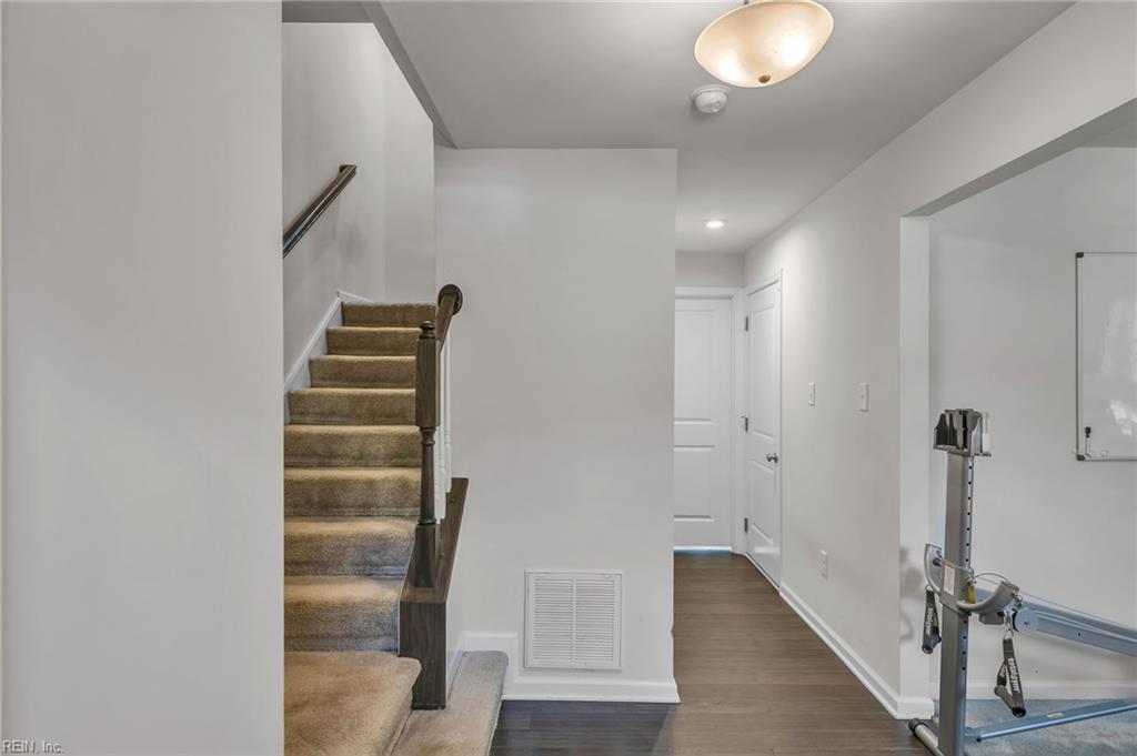 109 Hite Park Property Photo 4