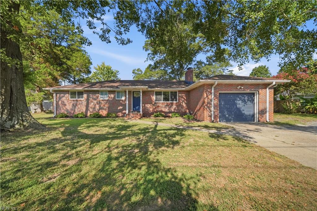 817 N Great Neck RD