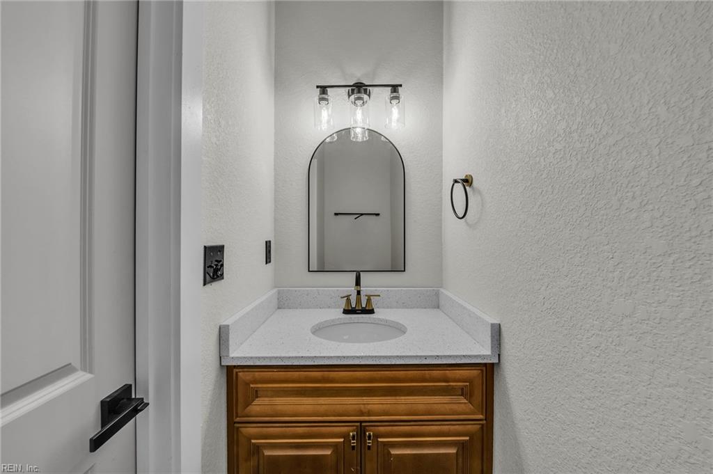 402 Bullock St Property Photo 4