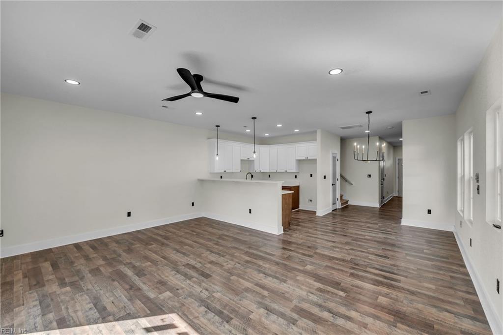 402 Bullock St Property Photo 14